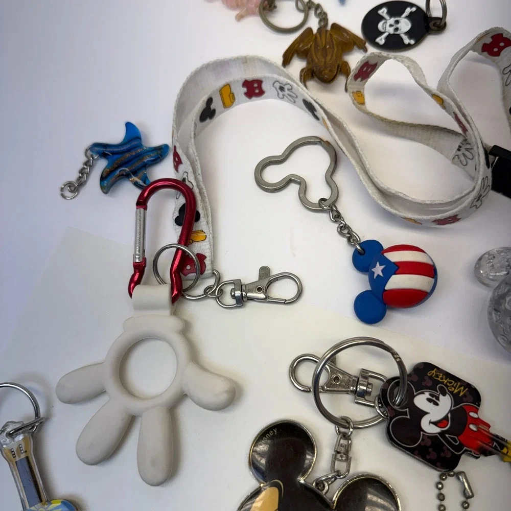 Disney Mickey Minnie Lot 17 pcs Keychains Lanyard‎ Coca-Cola Atlanta Photo Frame